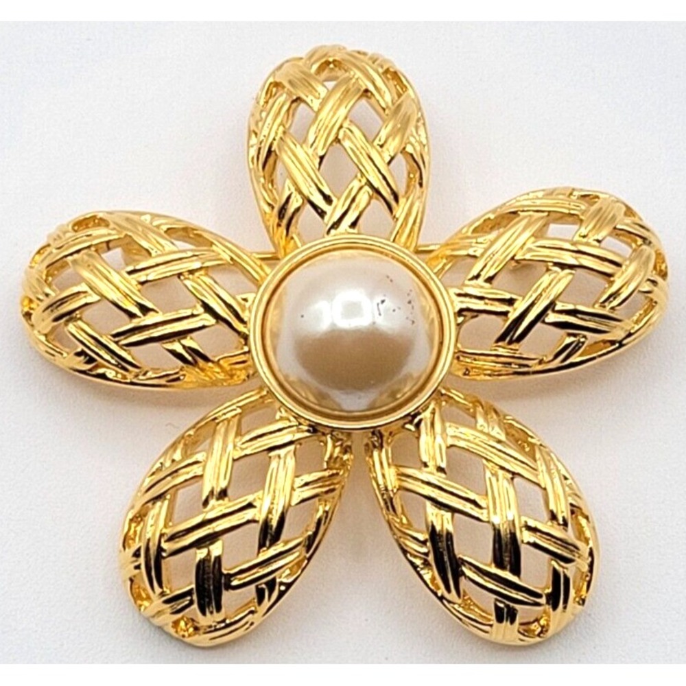 Joan Rivers Flower Brooch Gold Tone Basket Weave Petals Faux Pearl Signed